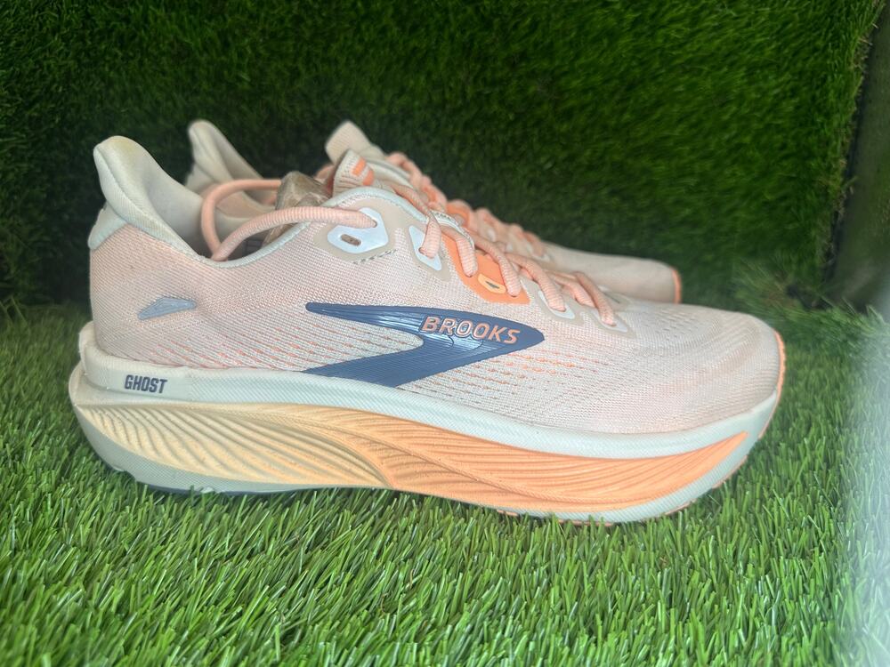Brooks Ghost 18 1204821B161 Athletic Sneaker Women's 7B Orange Knit Running Gym